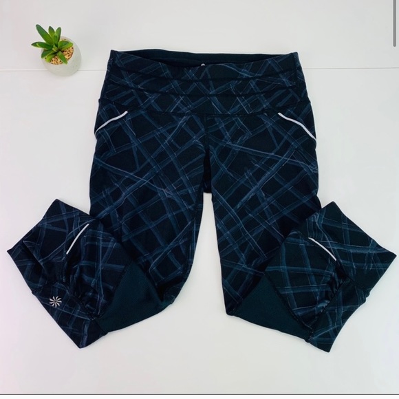 Athleta Relay Reflective Mesh Cropped Legging - Picture 9 of 10